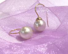 Load image into Gallery viewer, Golden South Sea Pearl Drop Earrings

